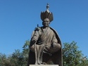 Levetating statue