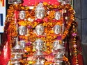 Silver mask funeral thrown